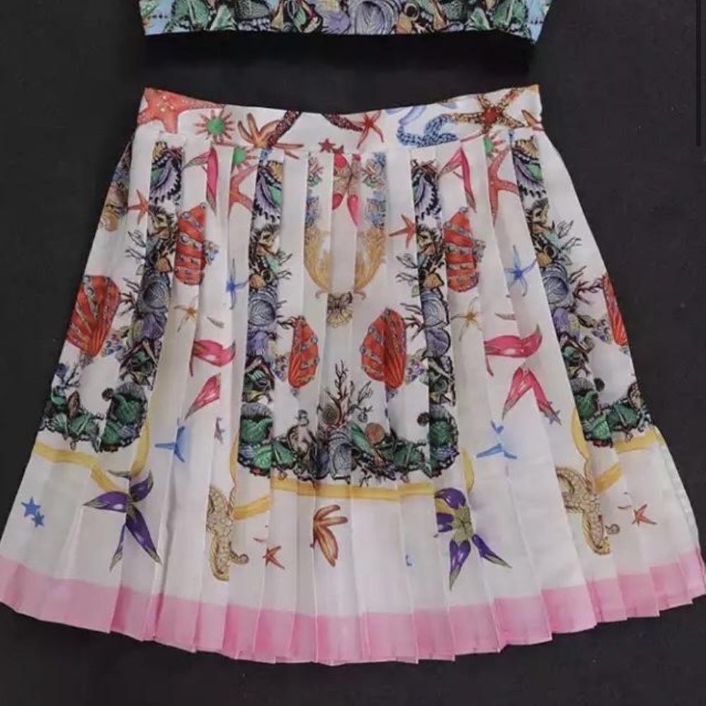 Satin pleated Versace tresor inspired Jessica bara skirt ocean print seashell - Picture 2 of 3